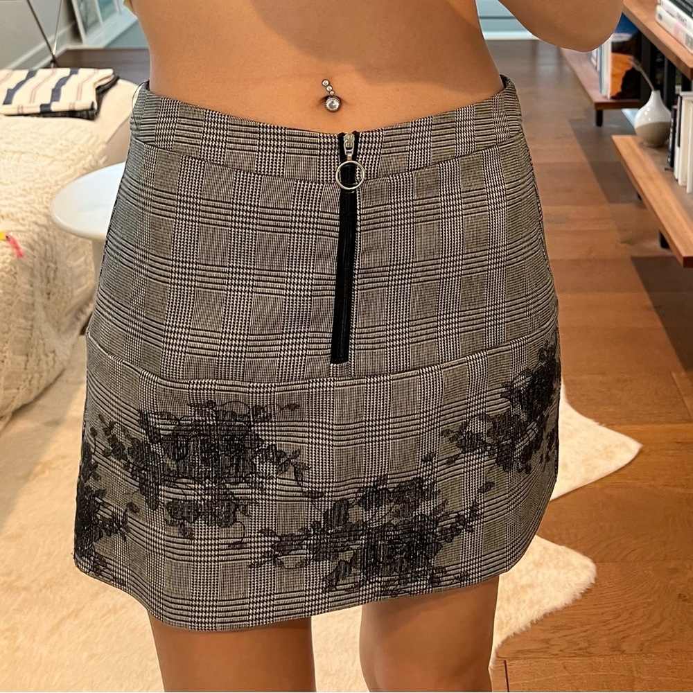 Zara - Floral print mini skirt